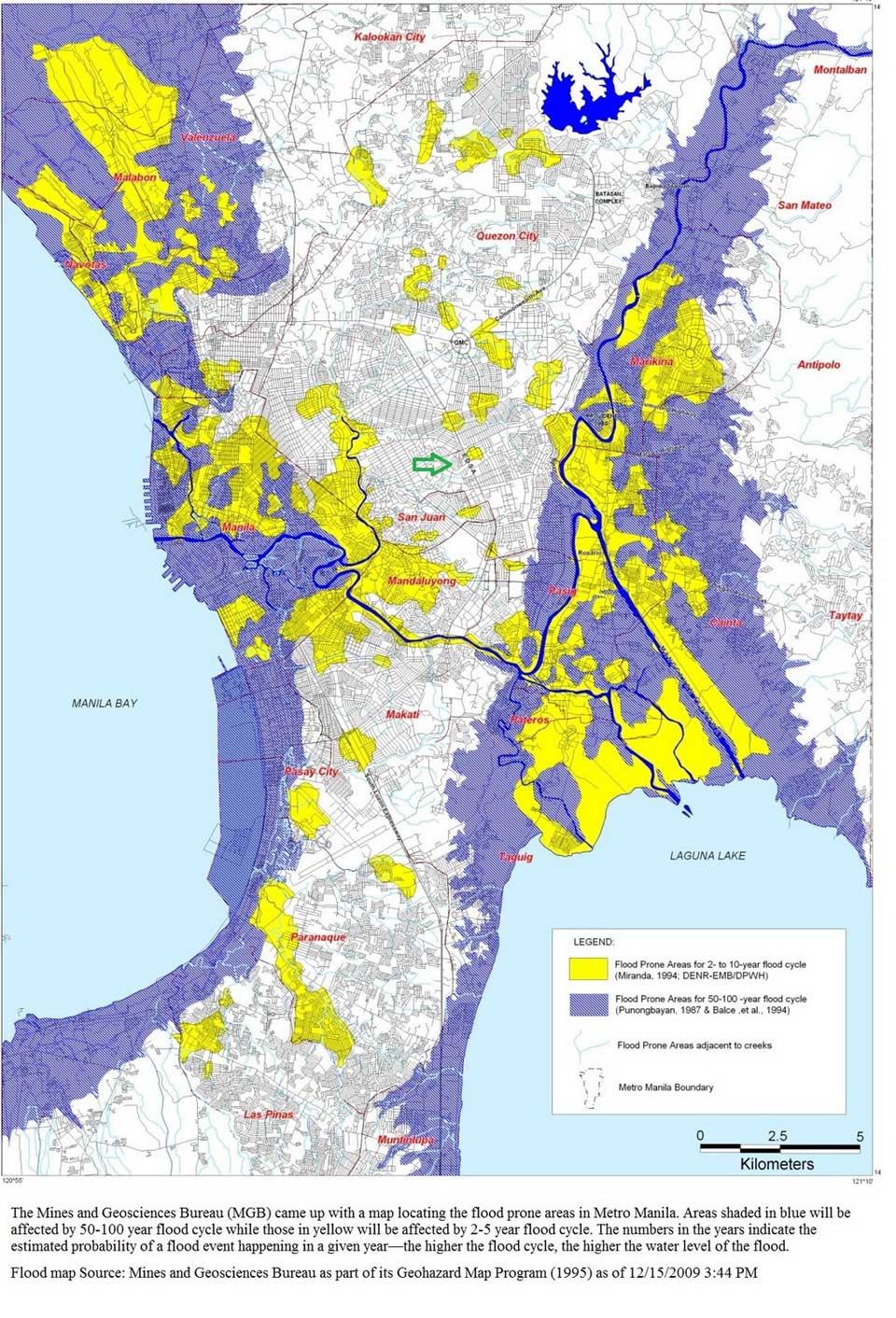 Floods maked in yellow, the green arrow is the site location.