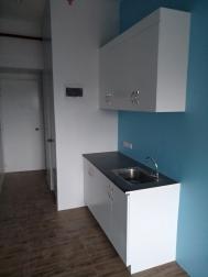 Studio room, with sink and toilet